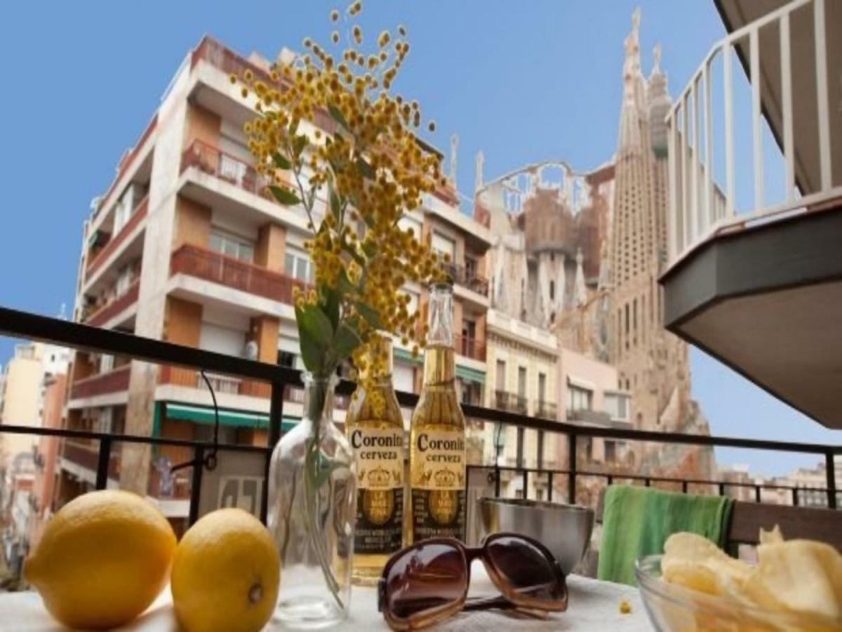 バルセロナSagrada Familia Bcnアパートメント エクステリア 写真